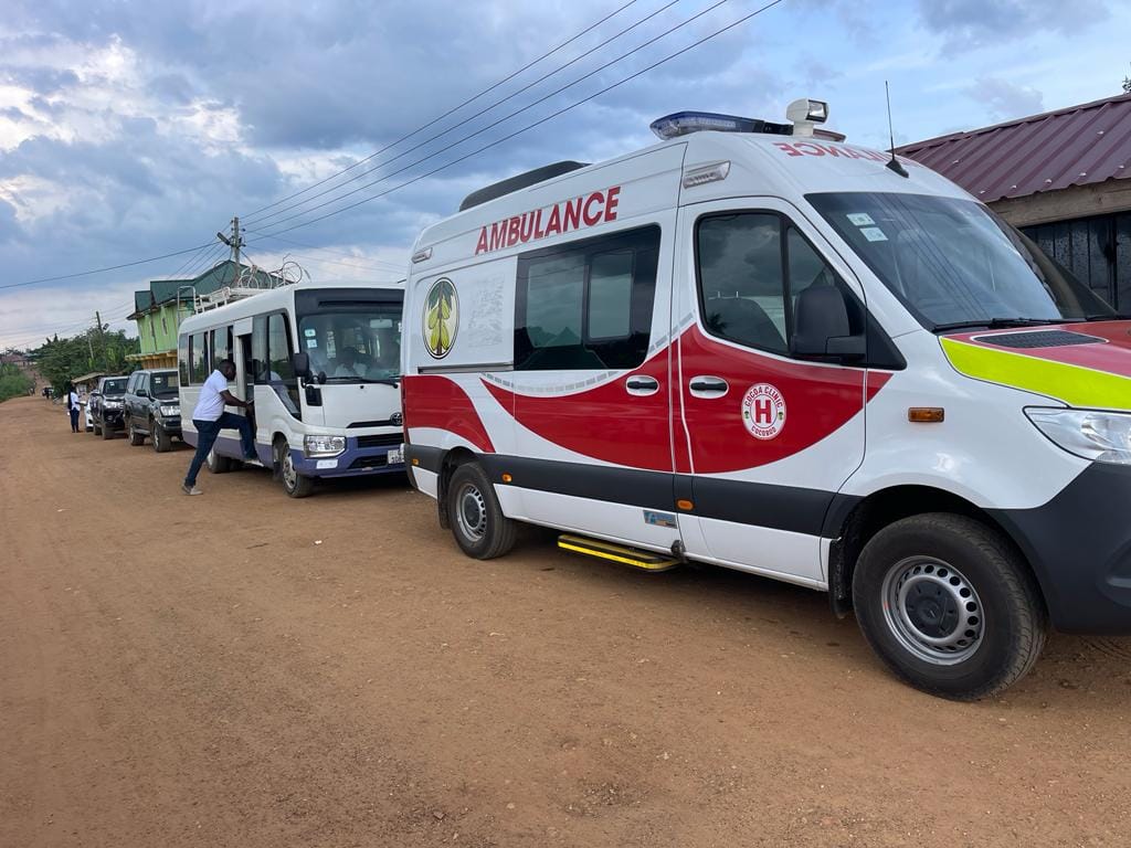 The outreach convoy en route.